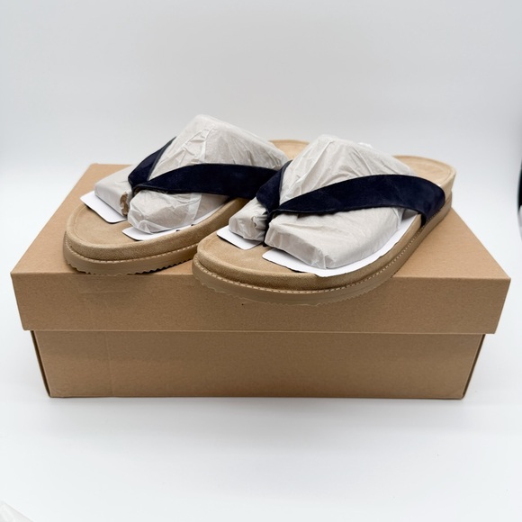 Vince Dali Suede Thong Sandals Night Blue Dark Navy Mens Flip Flops 9 NEW